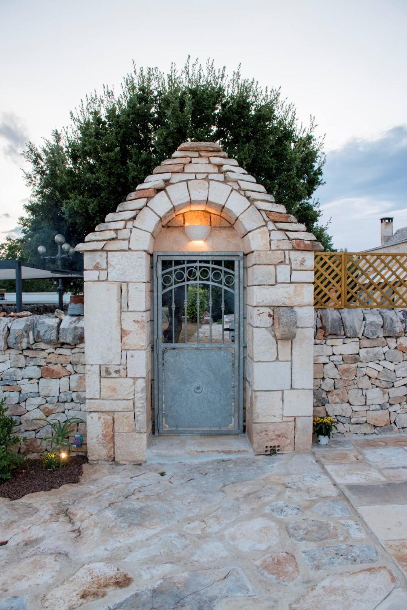 Trullo Cinquenoci Suite 로코로톤도 외부 사진